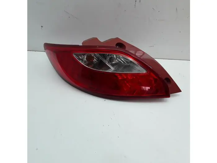 Luz trasera izquierda Mazda 2.