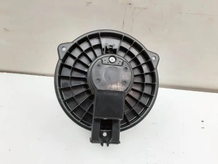 Motor de ventilador de calefactor Daihatsu Sirion