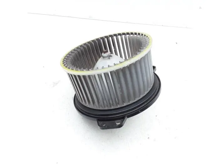 Motor de ventilador de calefactor Mazda 323