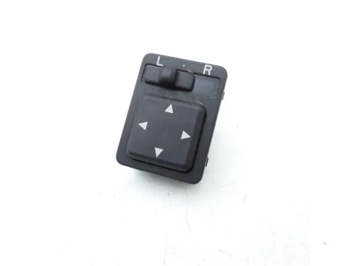 Interruptor de retrovisor Toyota Avensis