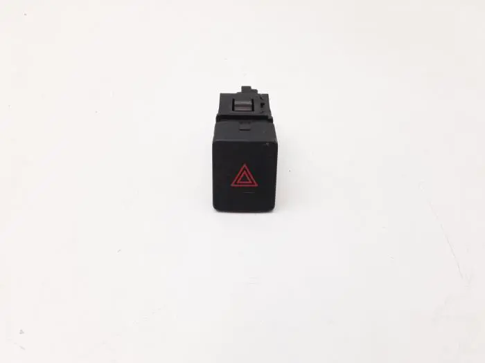 Interruptor de luz de pánico Nissan Qashqai+2