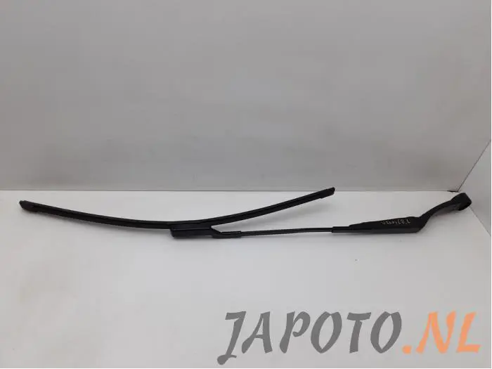 Brazo delantero de limpiaparabrisas Hyundai I30