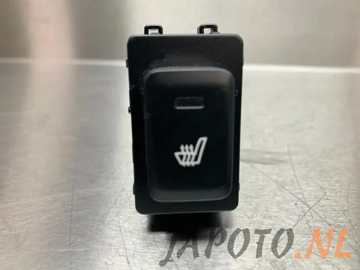 Interruptor de calefactor de asiento Kia Sportage