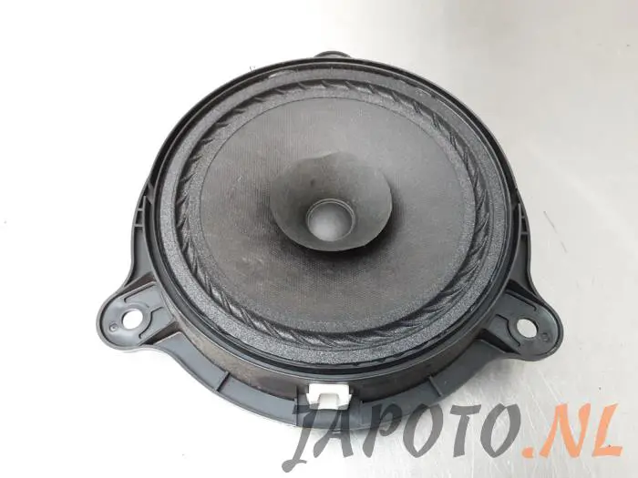 Altavoz Nissan Juke