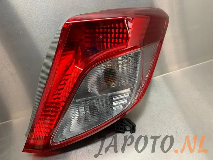 Luz trasera derecha Toyota Yaris