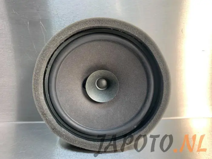 Altavoz Mitsubishi Outlander