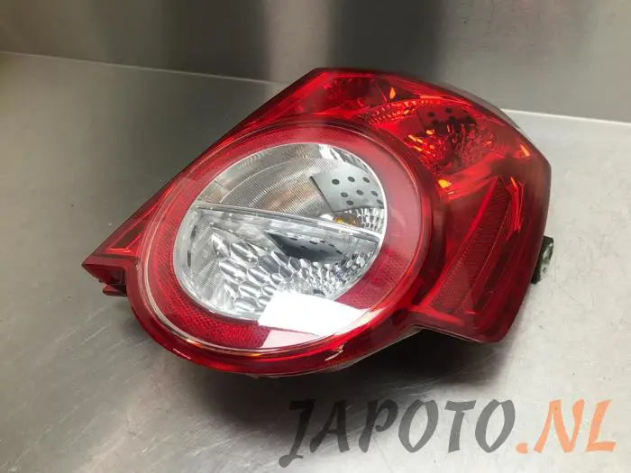 Luz trasera derecha Chevrolet Aveo