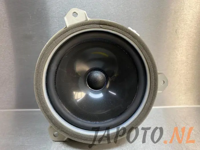 Altavoz Lexus CT 200h