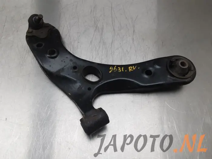 Brazo portante lado inferior derecha delante Lexus CT 200h