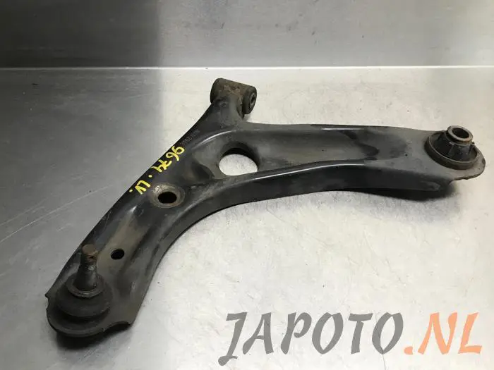 Brazo portante lado inferior izquierda delante Toyota Aygo