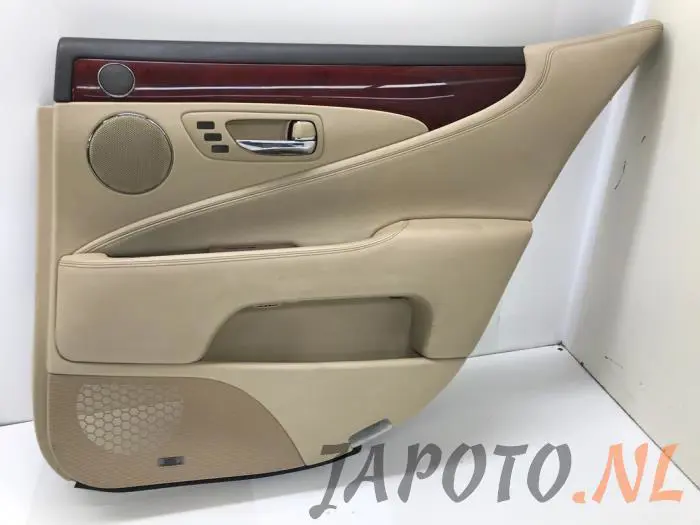 Tapizado de puerta de 4 puertas derecha detrás Lexus LS 600H