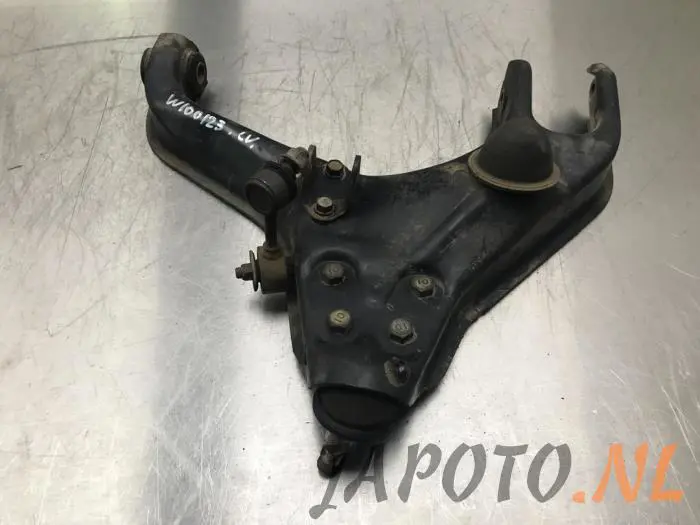 Brazo portante lado inferior izquierda delante Mitsubishi Pajero