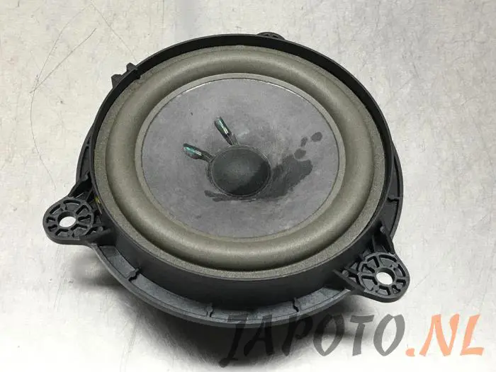 Altavoz Nissan Murano