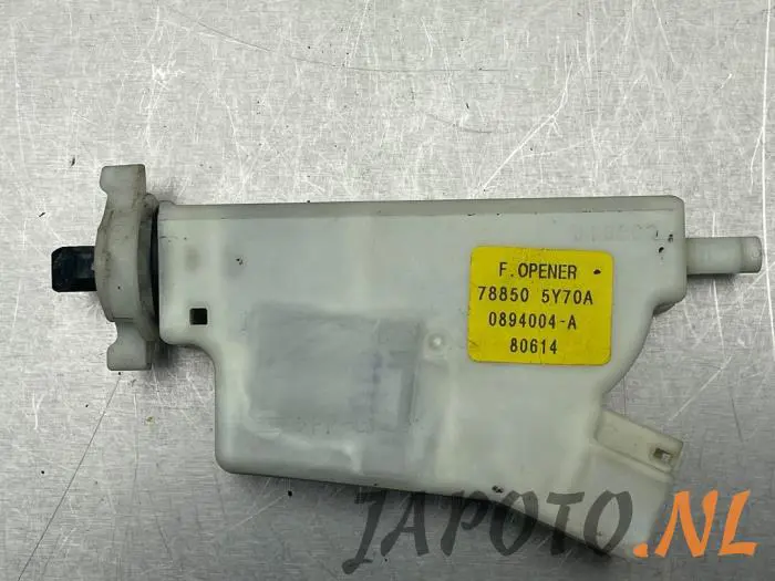 Motor de bloqueo de la tapa del depósito de combustible Nissan Murano