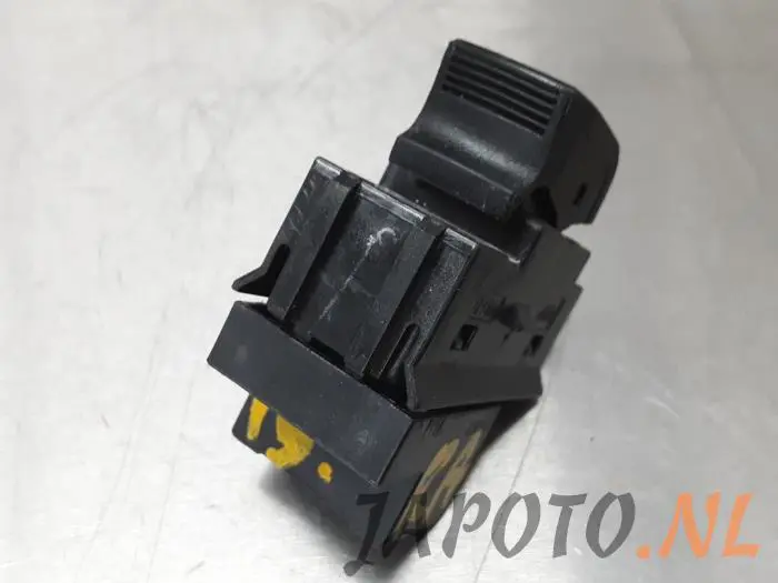 Interruptor de ventanilla eléctrica Suzuki Baleno