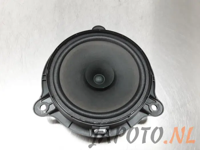 Altavoz Nissan Note