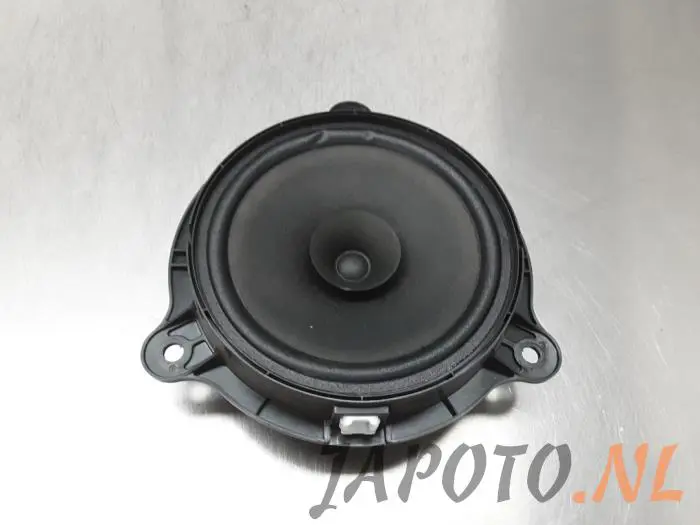 Altavoz Nissan Note