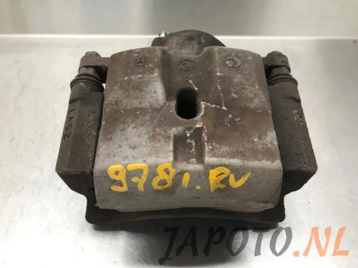 Pinza de freno derecha delante Toyota Prius