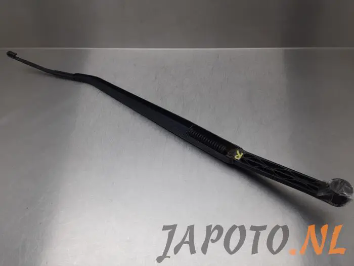 Brazo delantero de limpiaparabrisas Toyota Previa