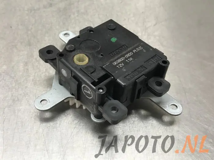 Motor de válvula de calefactor Toyota Auris