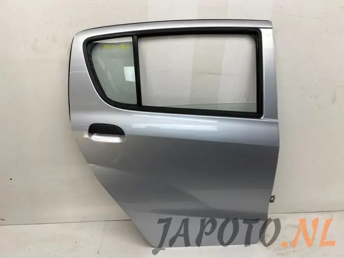 Puerta de 4 puertas derecha detrás Daihatsu Cuore