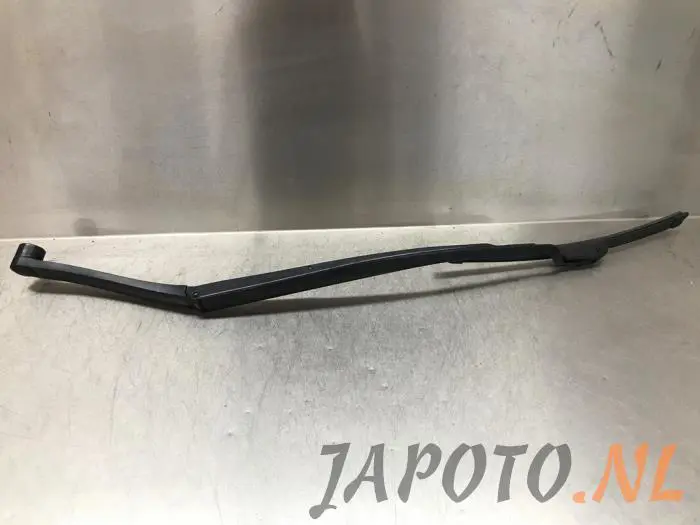 Brazo delantero de limpiaparabrisas Hyundai I40