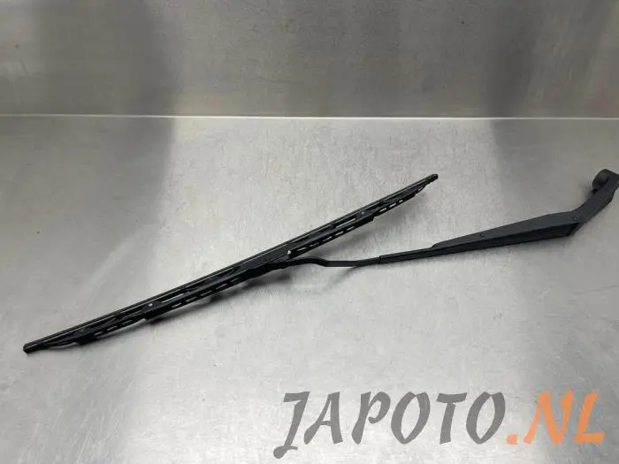 Brazo delantero de limpiaparabrisas Suzuki Baleno