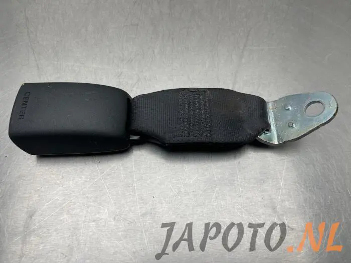 Lengüeta de cinturón de seguridad centro detrás Suzuki Swift