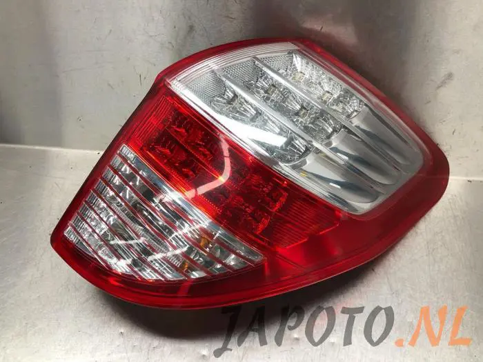 Luz trasera derecha Toyota Rav-4