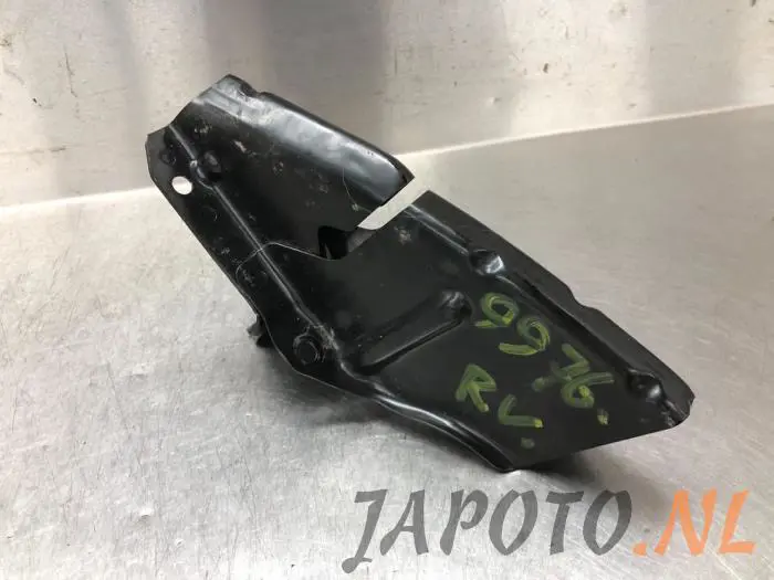 Soporte de parachoques derecha delante Suzuki Ignis