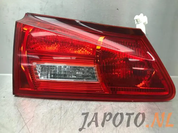 Luz trasera izquierda Lexus IS 220