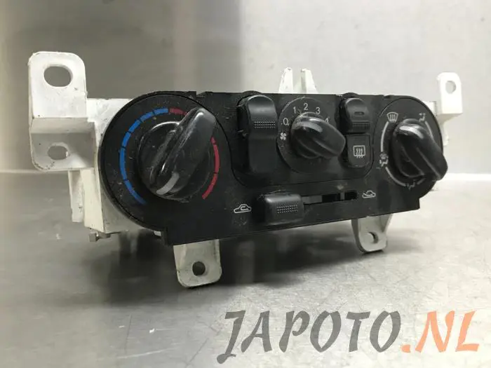 Panel de control de calefacción Mazda 323F