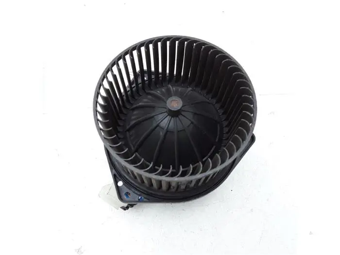 Motor de ventilador de calefactor Nissan Vanette