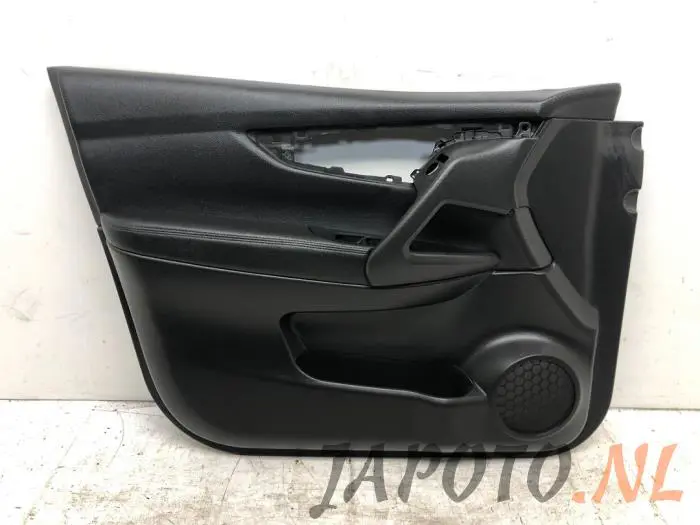 Tapizado de puerta de 4 puertas izquierda delante Nissan Micra