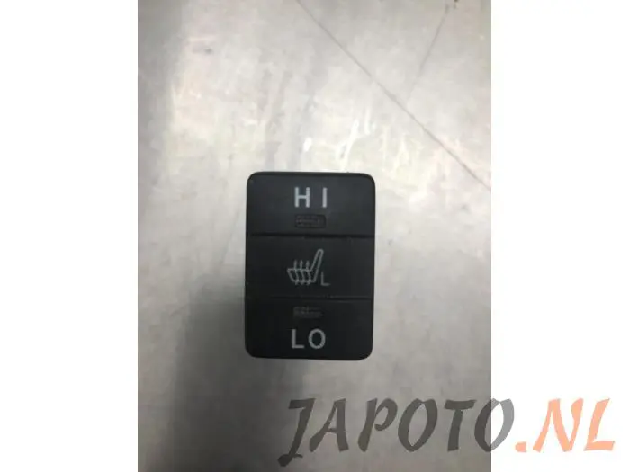 Interruptor de calefactor de asiento Toyota Auris