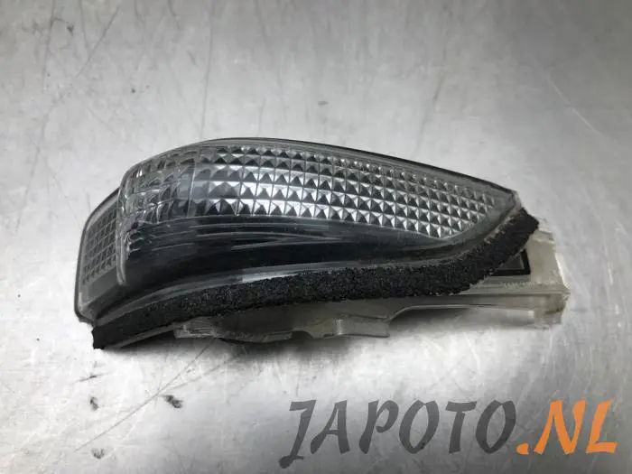 Intermitente de retrovisor izquierda Toyota Auris