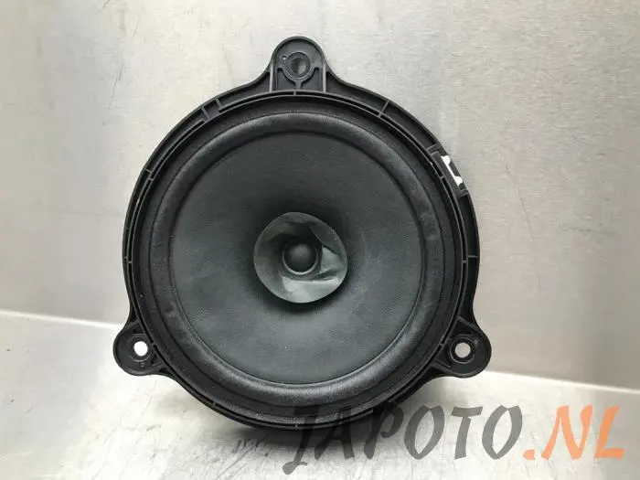 Altavoz Nissan X-Trail