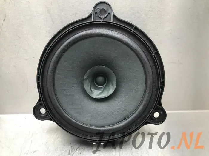 Altavoz Nissan X-Trail