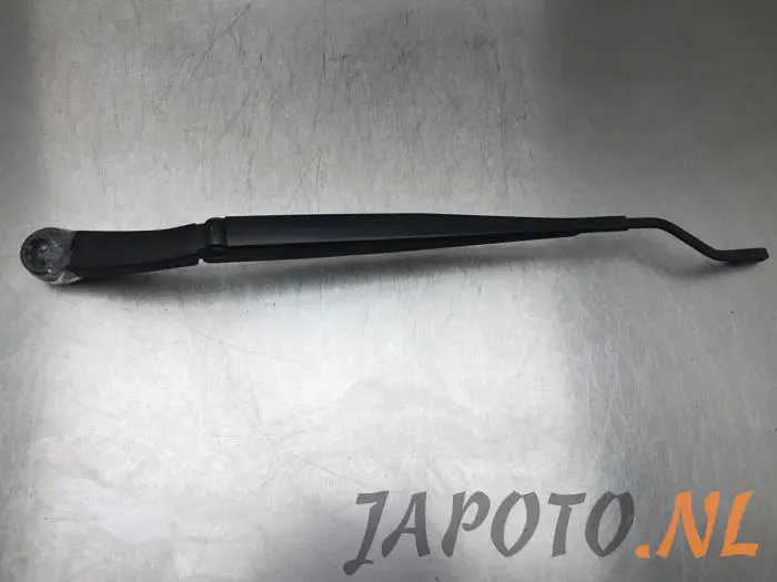 Brazo delantero de limpiaparabrisas Hyundai I20