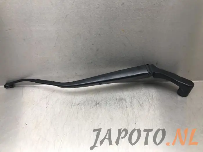 Brazo delantero de limpiaparabrisas Mazda 2.