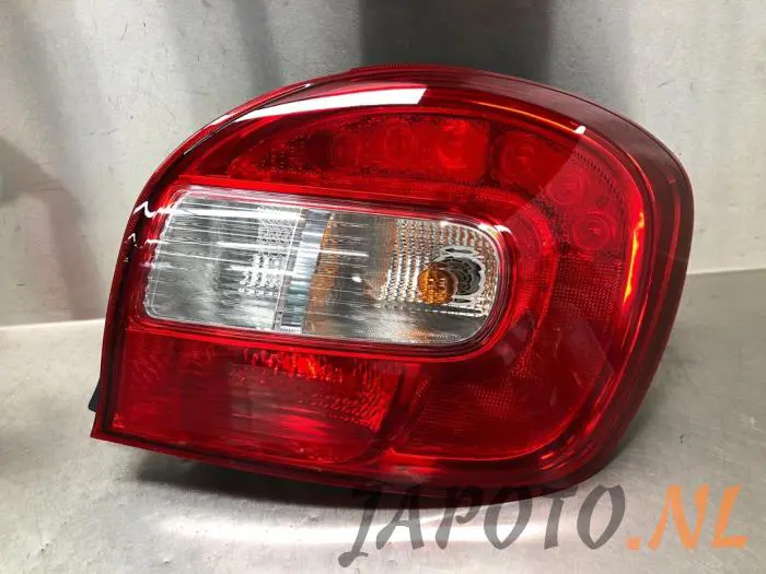 Luz trasera derecha Suzuki Baleno