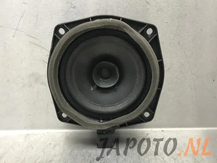 Altavoz Mitsubishi Colt