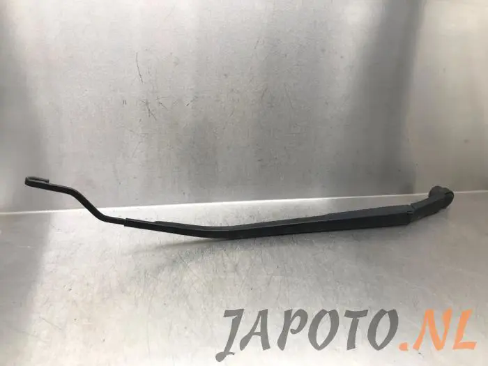 Brazo delantero de limpiaparabrisas Hyundai I20