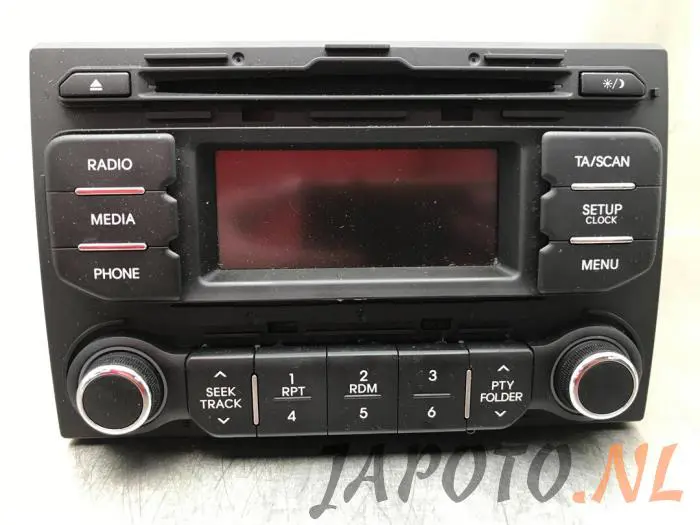 Reproductor de CD y radio Kia Rio