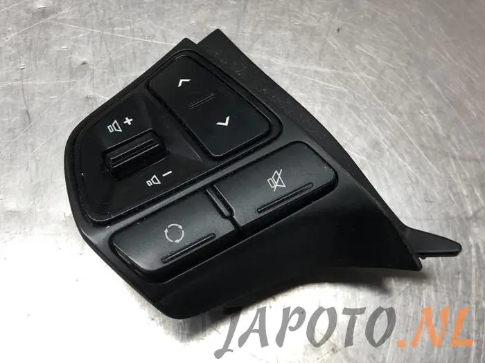 Interruptor de mando de volante Kia Rio