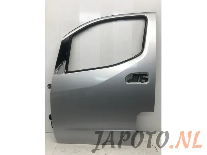 Puerta de 4 puertas izquierda delante Nissan NV200