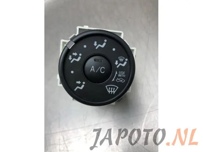 Panel de control de calefacción Toyota IQ