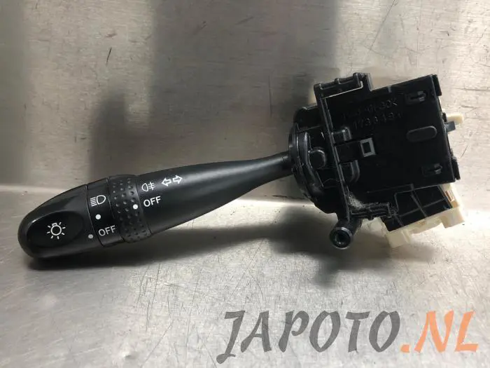 Interruptor de luz Daihatsu Materia