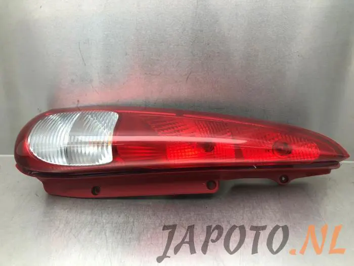 Luz trasera izquierda Daewoo Tacuma