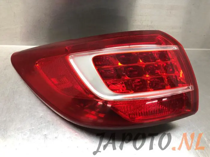 Luz trasera izquierda Kia Sportage